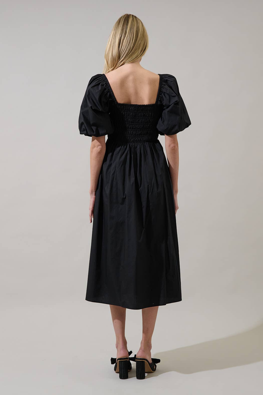Sonia Bubble Sleeve Smocked Midi Dress: Black