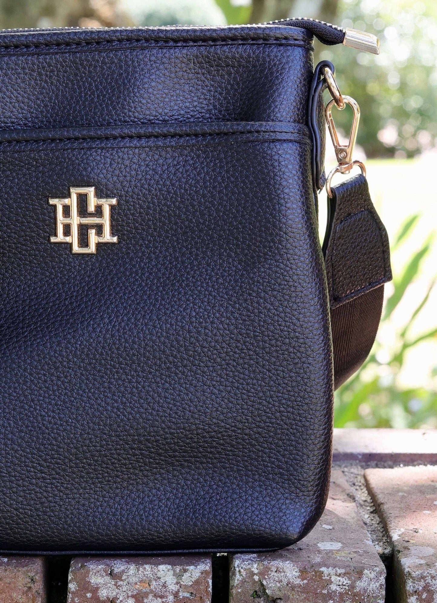 Briggs Crossbody BLACK