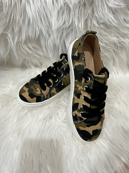 Camo Print Double Deck Bottom Sole Sneakers