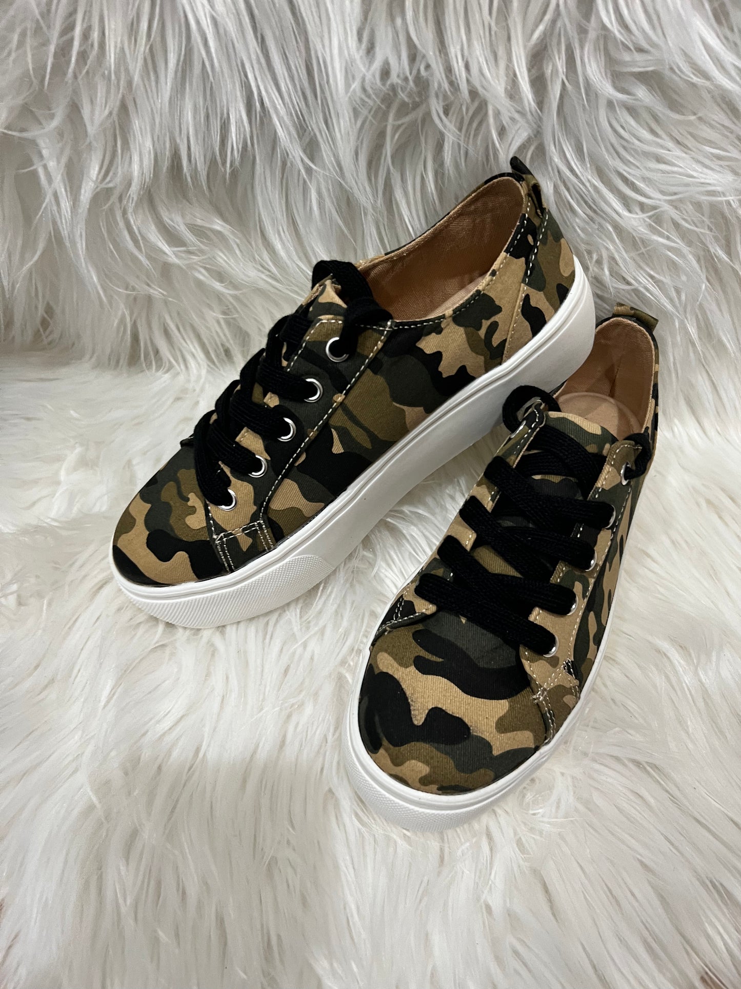 Camo Print Double Deck Bottom Sole Sneakers